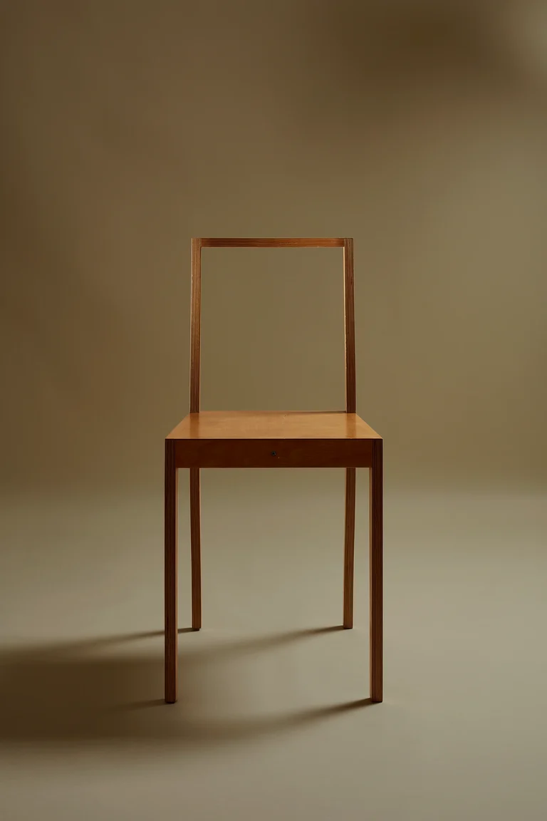 galerie fahrenheit collection jasper morrison chaise plywood 1988 001
